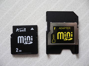 A-DATA製 miniSDカード（2GB）